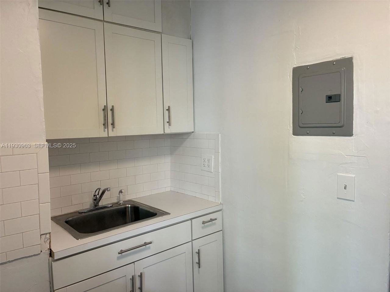 2469 Flamingo Pl #2 - Photo 7 of 8