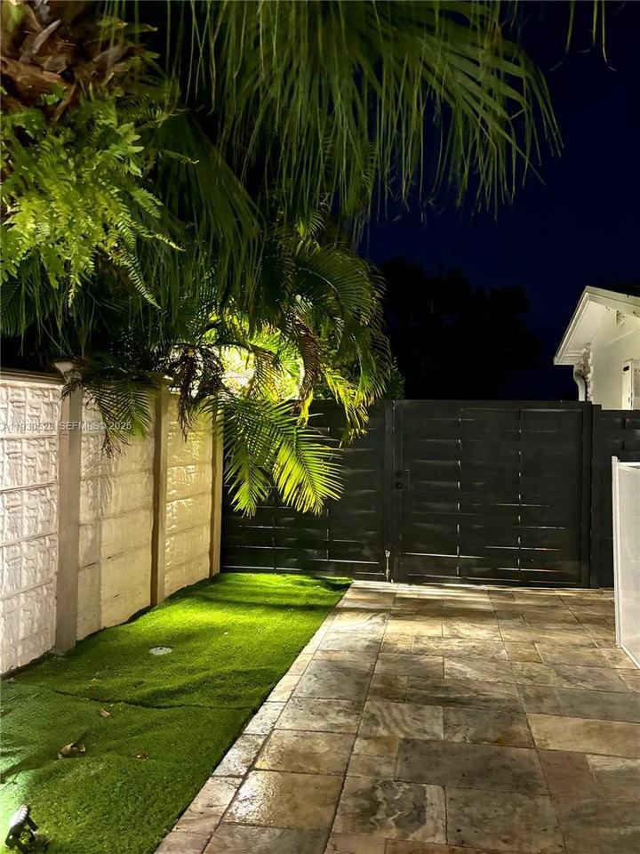 18632 Sw 93rd Ct - Photo 4 of 8