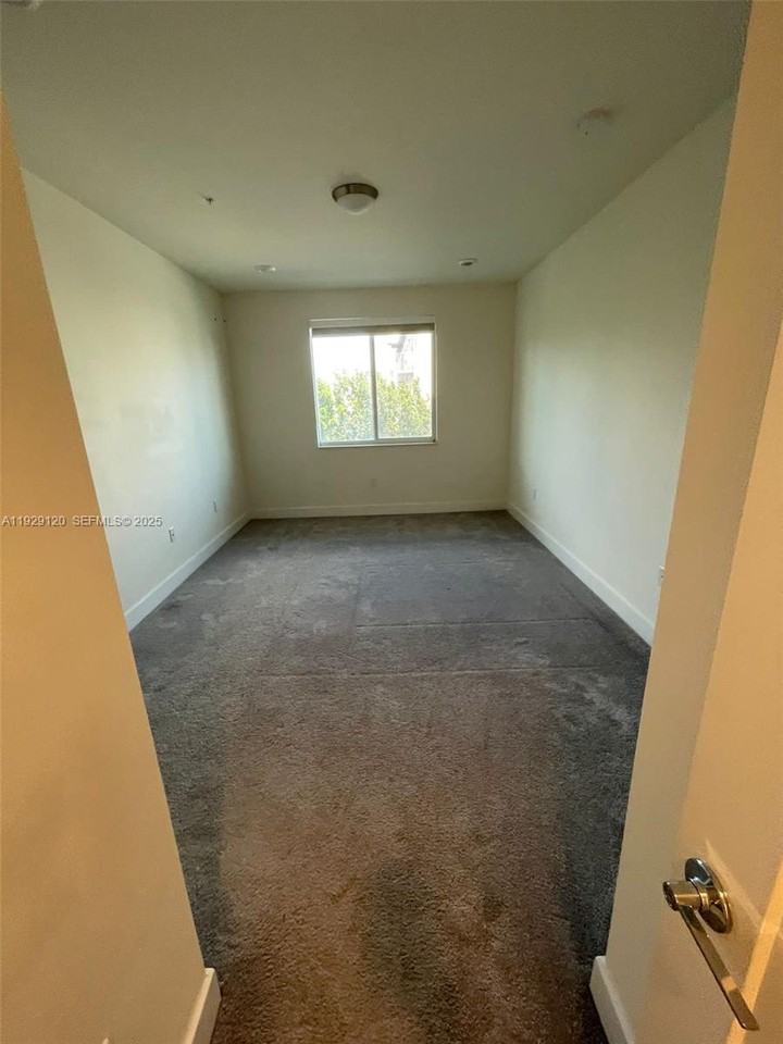 6416 Nw 102nd Ct #117 - Photo 4 of 8