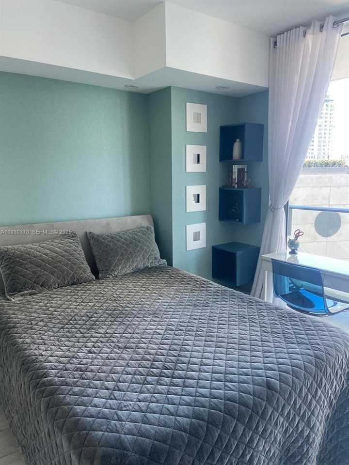 501 Ne 31st St #604 - Photo 7 of 8