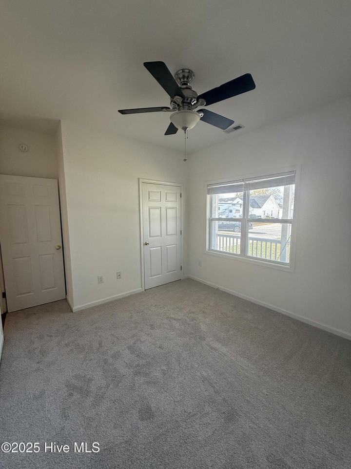 232 Rutledge Ave - Photo 4 of 18