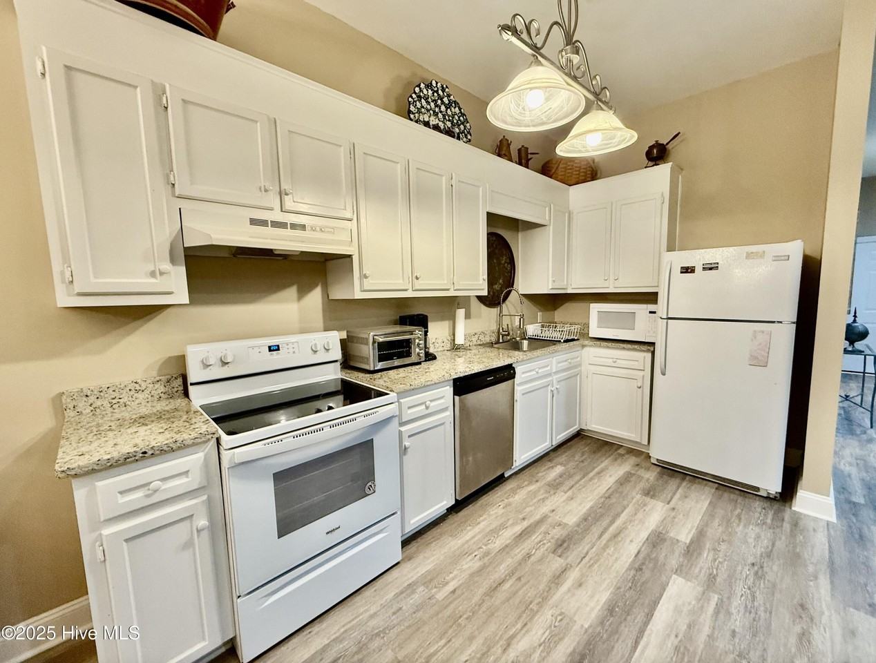 3408 Eli Joyner Ln Apt A #A - Photo 4 of 11