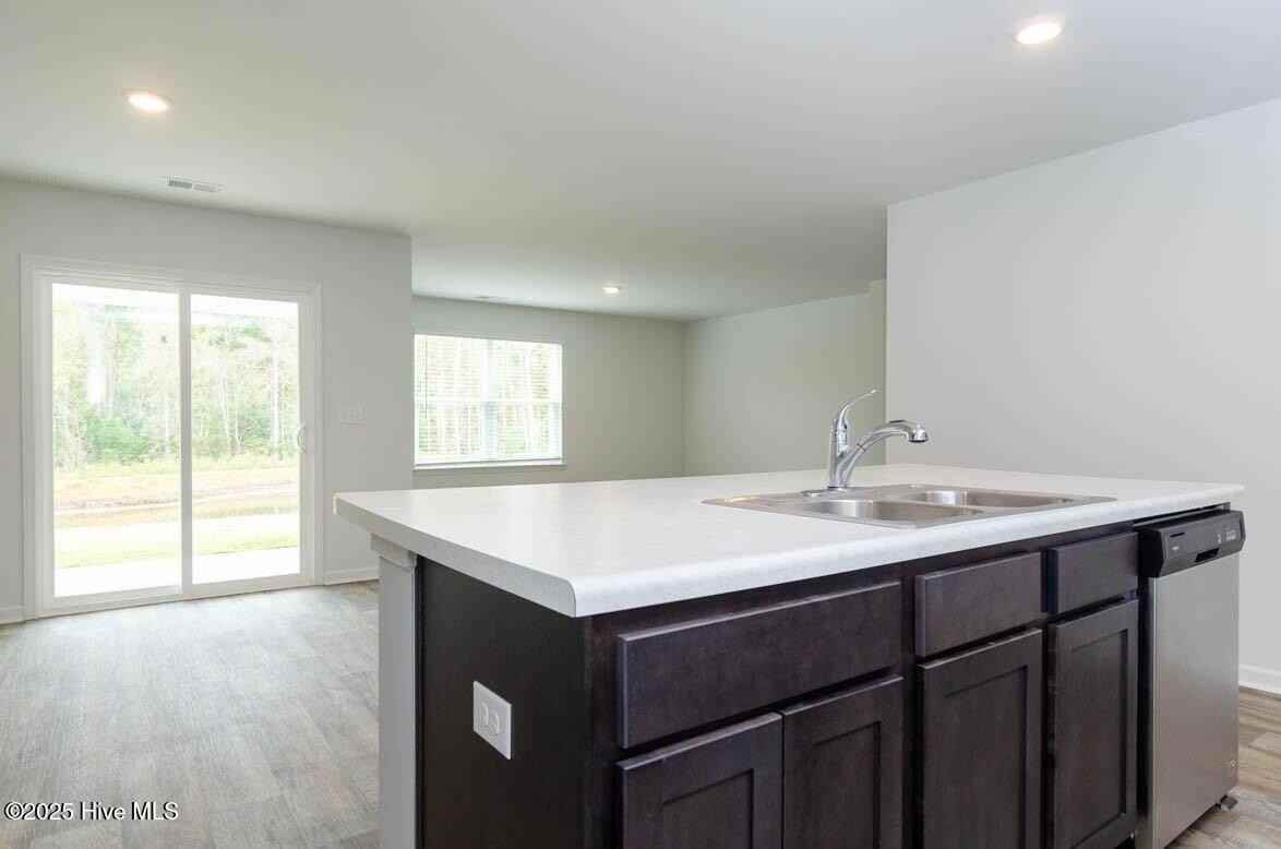 635 Avington Ln Ne - Photo 5 of 33