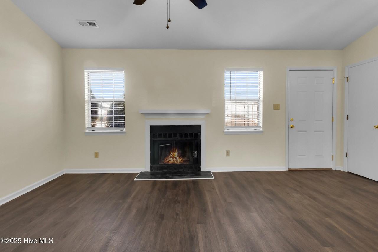 118 Witten Cir Apt B #B - Photo 5 of 29