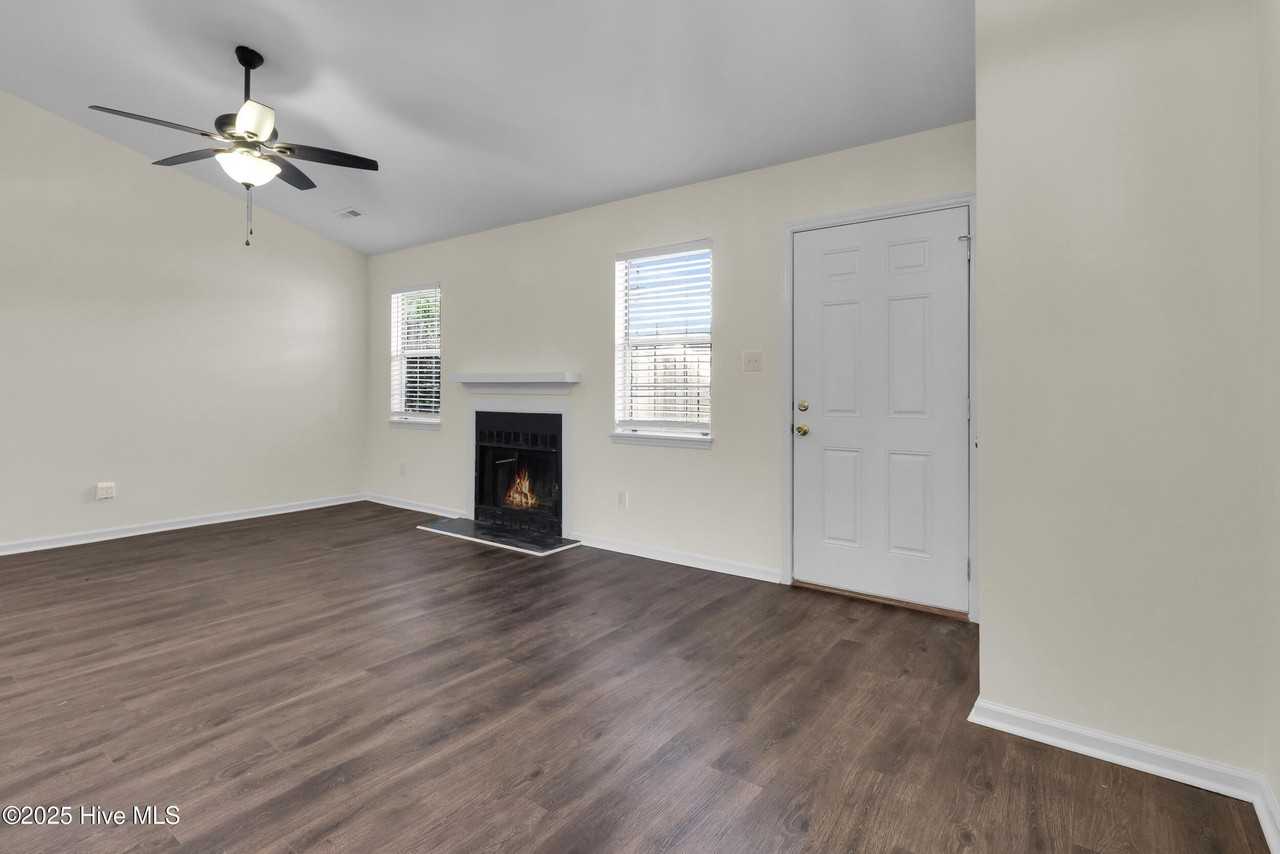 118 Witten Cir Apt B #B - Photo 7 of 29