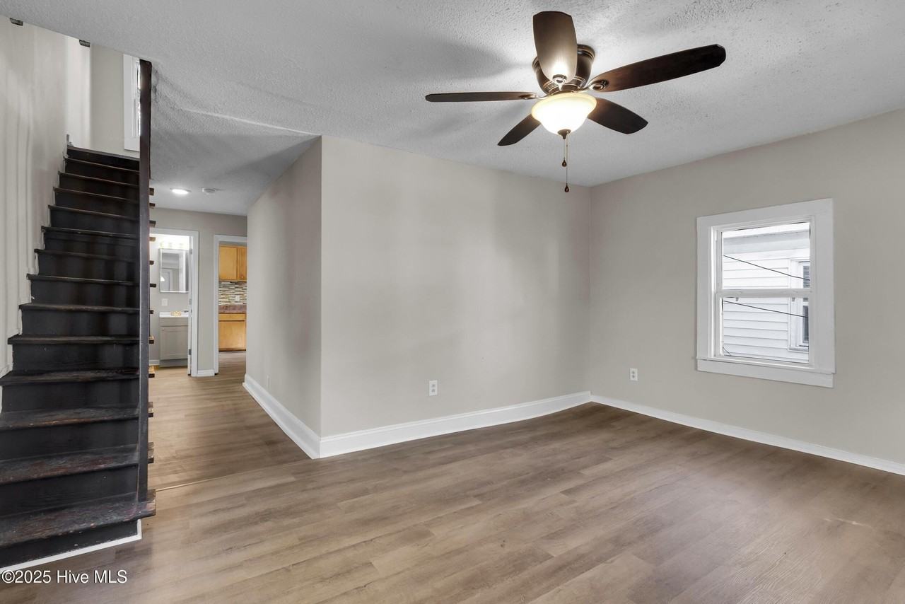 605 1st Ave - Photo 2 of 25