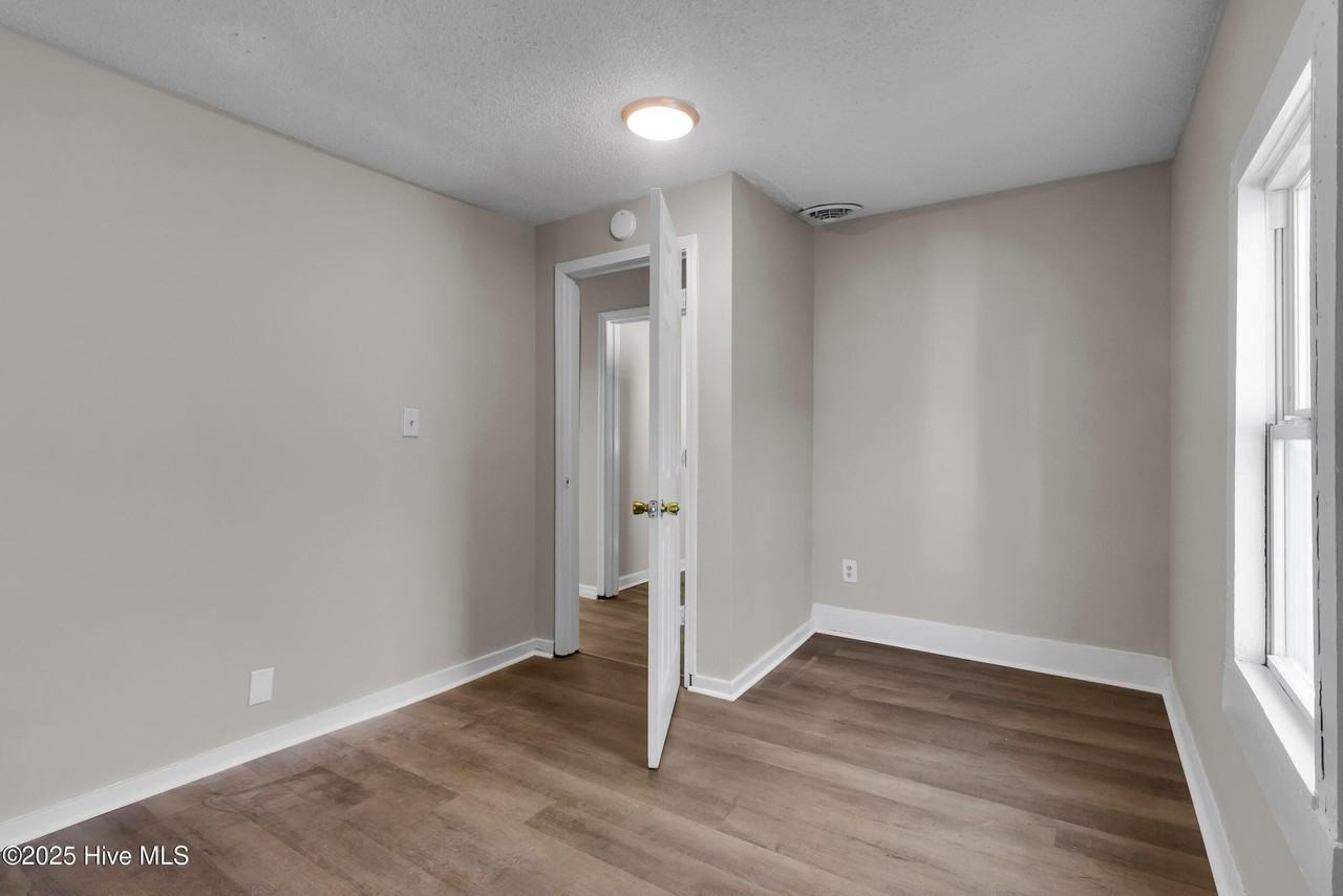 605 1st Ave - Photo 7 of 25