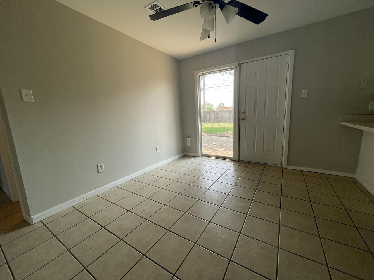 1907 70th St - Photo 3 of 9