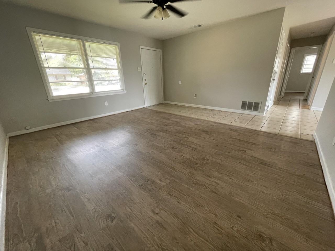 1907 70th St - Photo 4 of 9