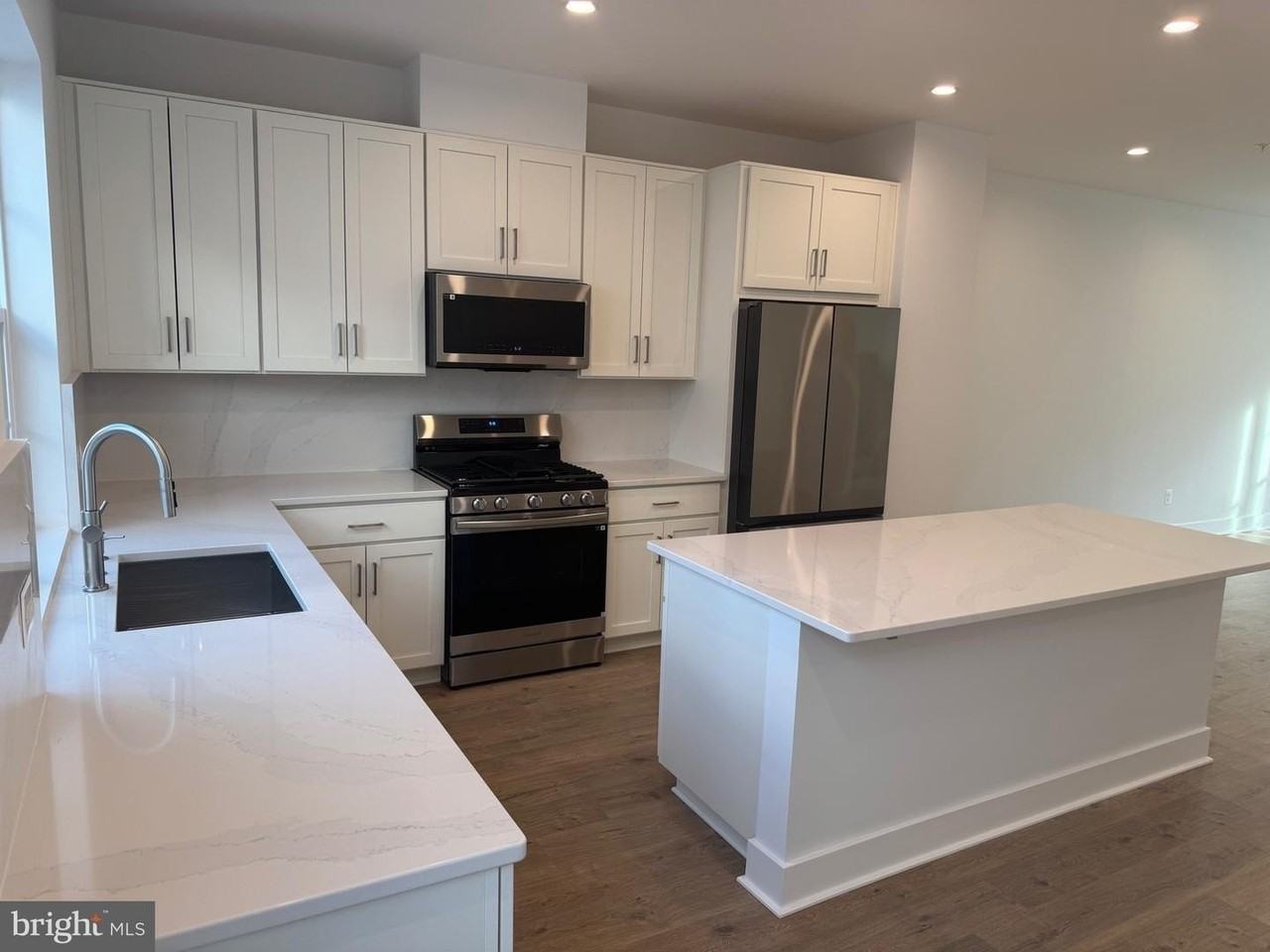 3509 Margaret Jones Pl - Photo 4 of 37