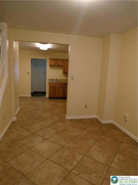 1624 1/2 Utica St - Photo 2 of 11