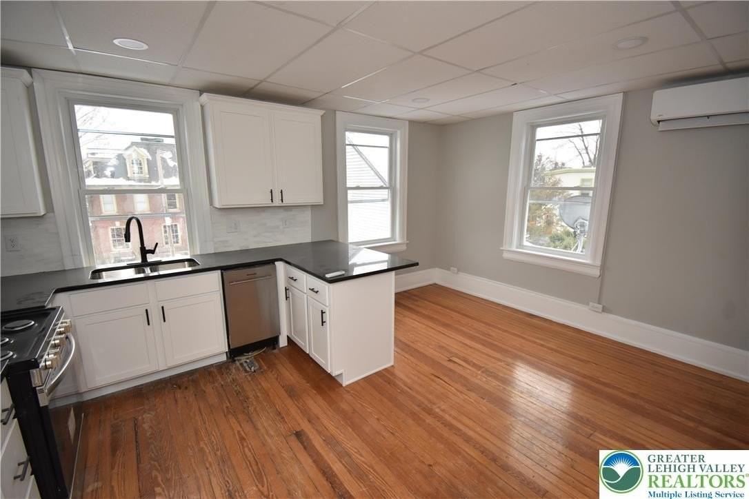 312 March St Apt 5 #5 - Photo 4 of 7