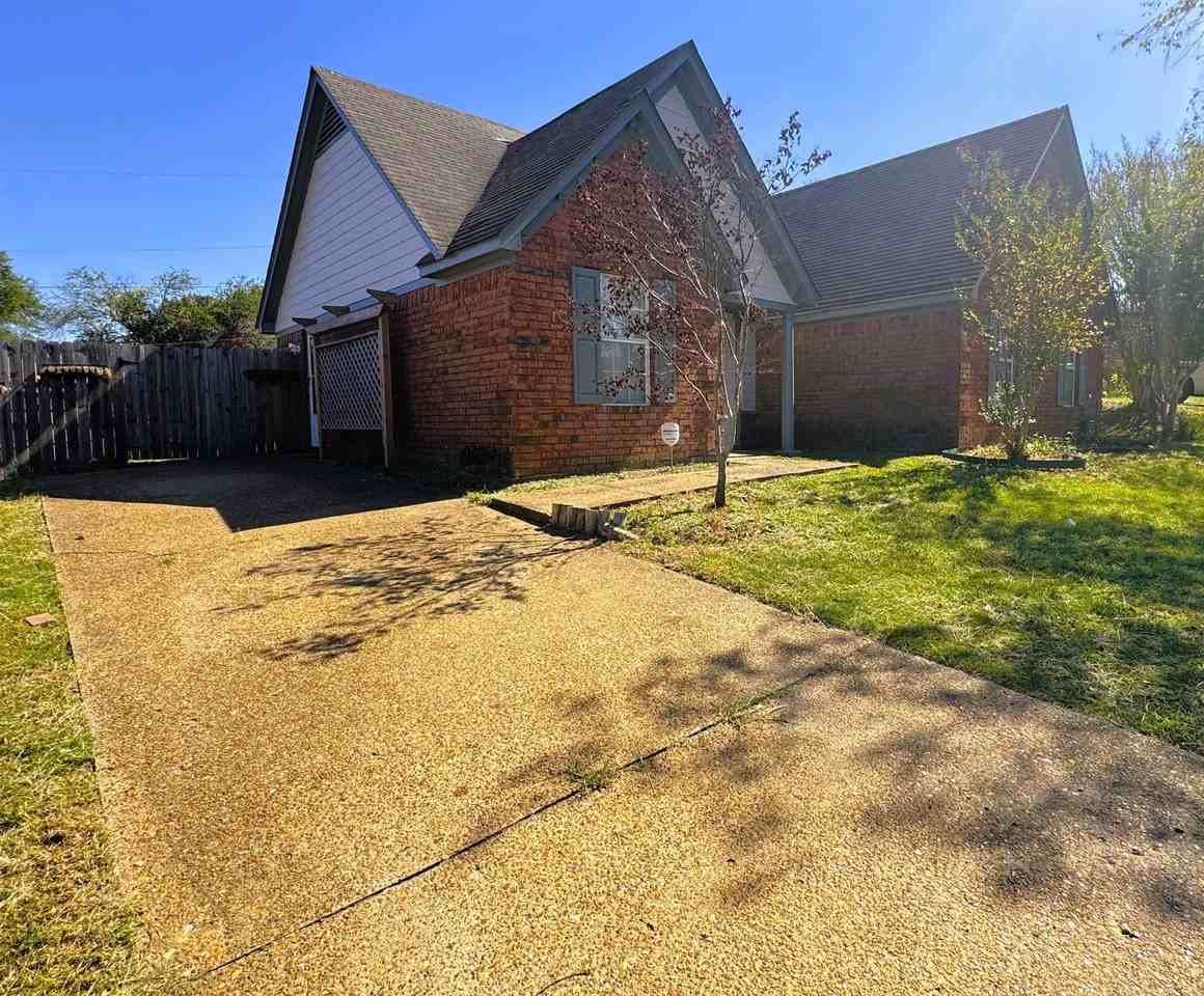 5376 Ragan Ridge Dr - Photo 2 of 17