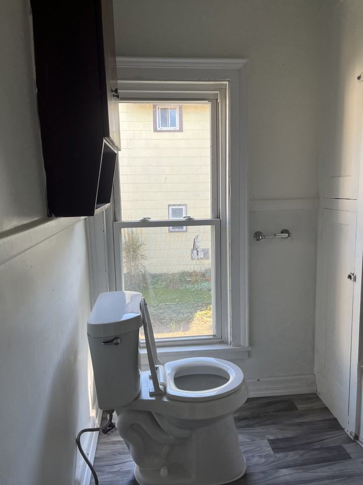 28 Regent St Uppr - Photo 4 of 10