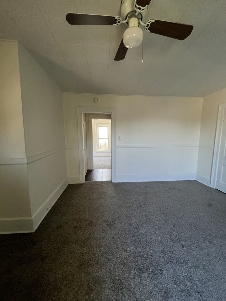 28 Regent St Uppr - Photo 6 of 10