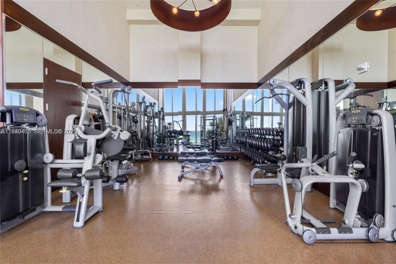 16001 Collins Ave #1106 - Photo 6 of 32