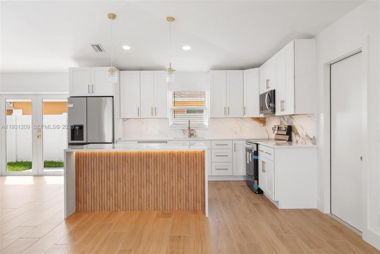 102 Sw 13th Ave - Photo 7 of 43