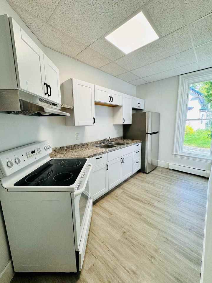 14 Willow St #1 - Photo 5 of 19