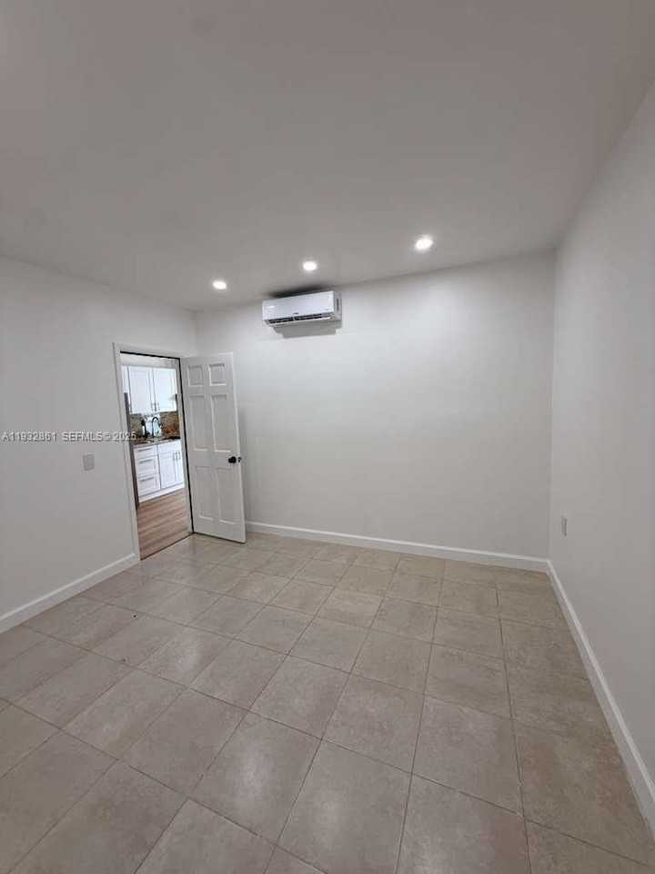 25948 Sw 132nd Ave #0 - Photo 5 of 12