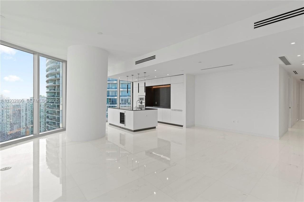 300 Biscayne Boulevard Way #4007W - Photo 3 of 24