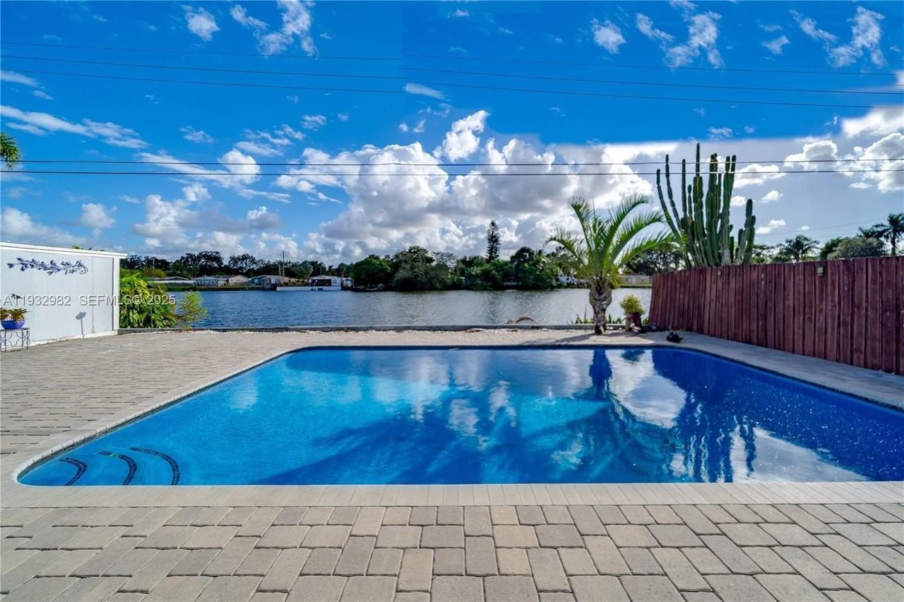 5900 N Farragut Dr #0 - Photo 4 of 47