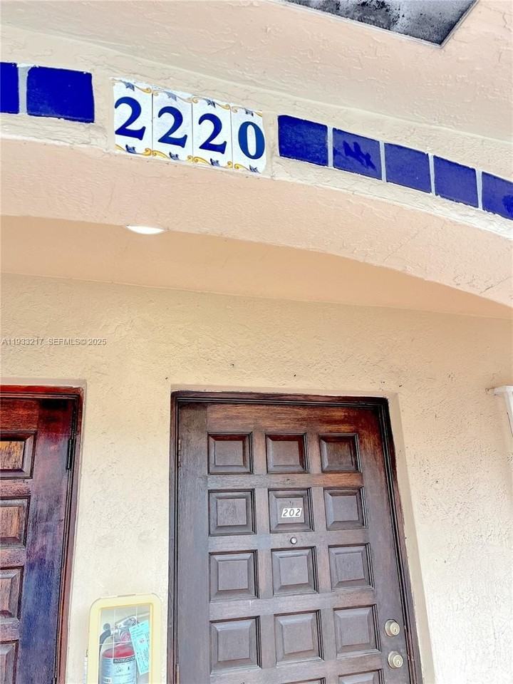 2220 W 74th St #201-16 - Photo 2 of 23