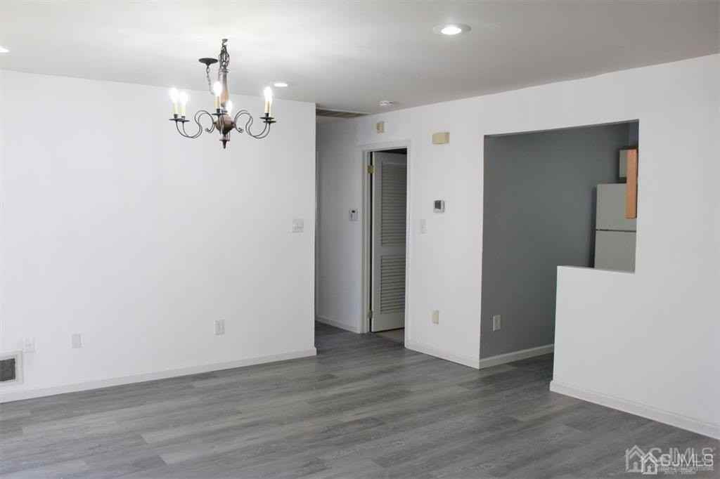 1003 Woodhaven Dr - Photo 4 of 23