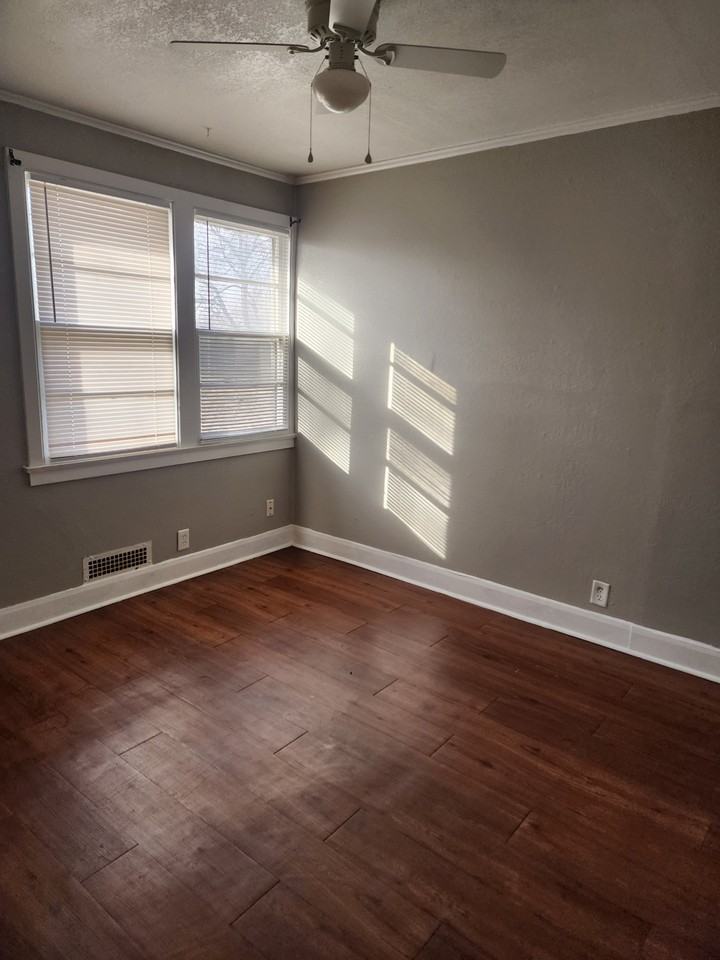 1222 N 13th St #1 - Photo 5 of 10