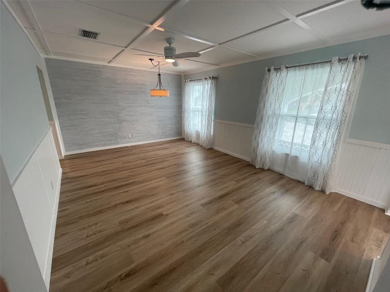 6108 11th Ave W - Photo 5 of 40