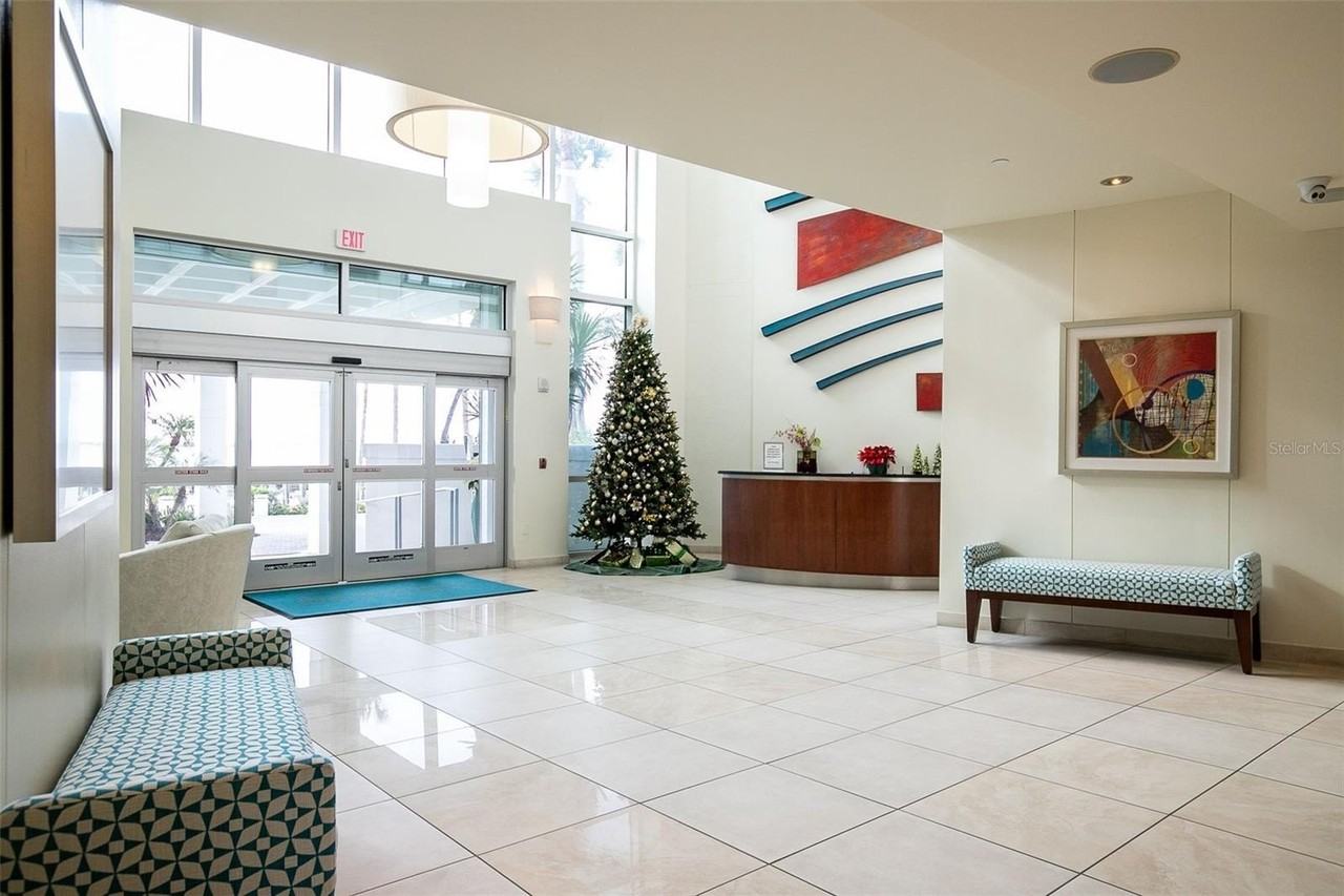 988 Blvd Of The Arts #1714 - Photo 4 of 37