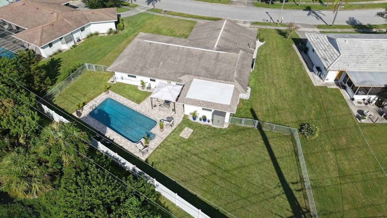 6717 Roxbury Dr - Photo 4 of 43