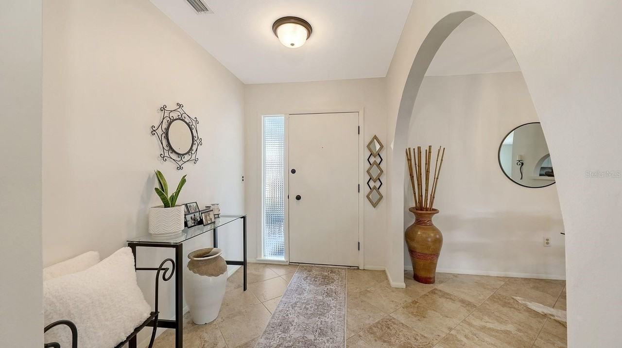 6717 Roxbury Dr - Photo 6 of 43