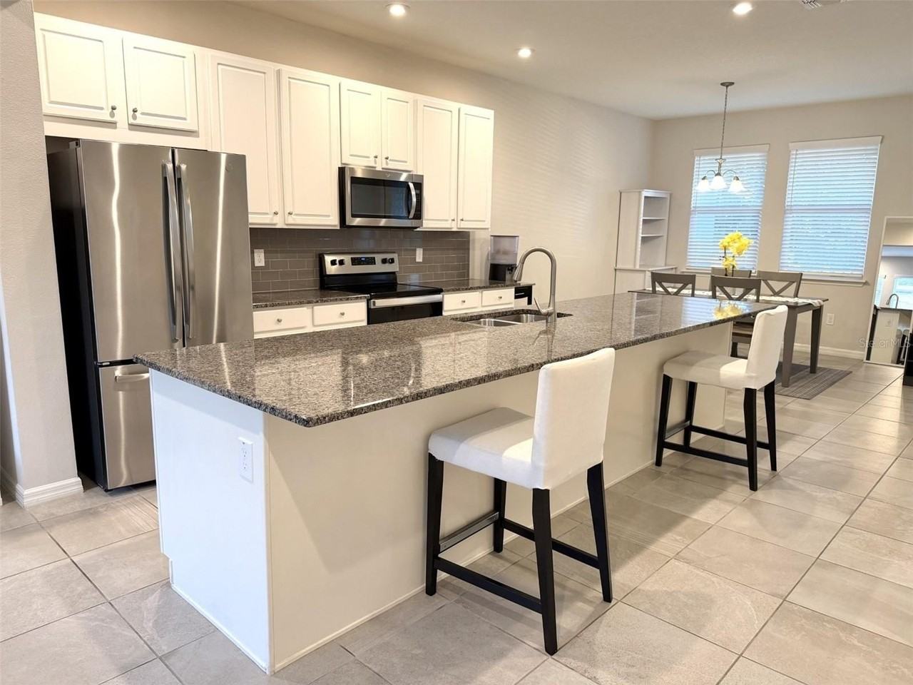 15910 Marina Bay Dr - Photo 5 of 39