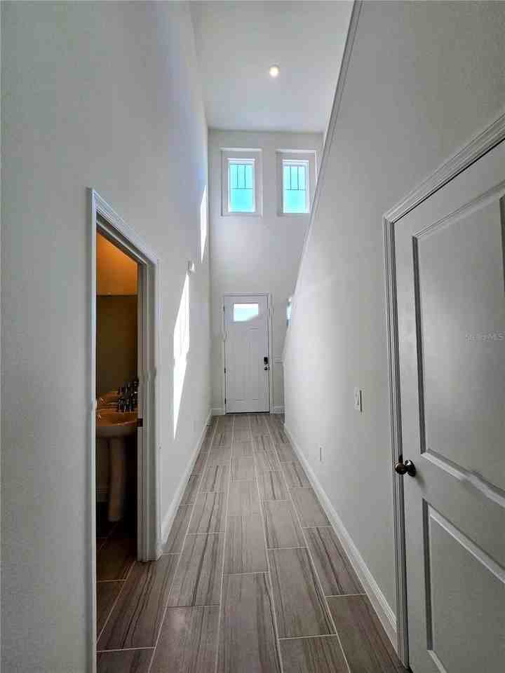 2284 Hen Rd - Photo 7 of 37