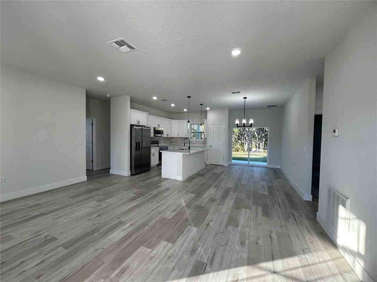 2097 W Hampshire Blvd - Photo 5 of 13