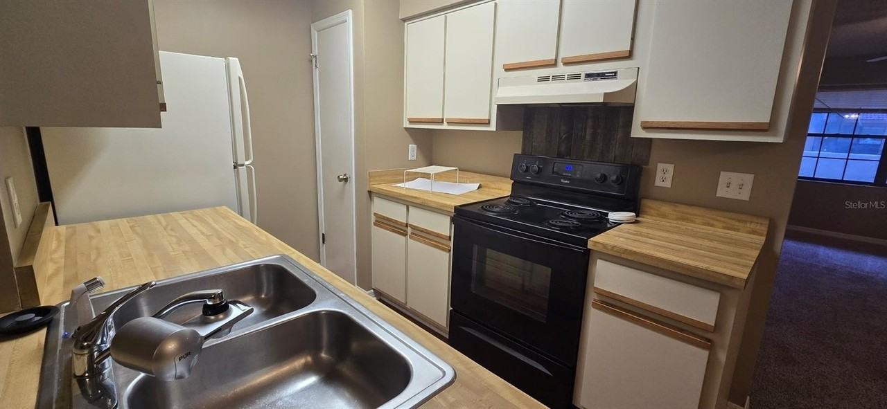 1923 Sw 34th Ct - Photo 5 of 17