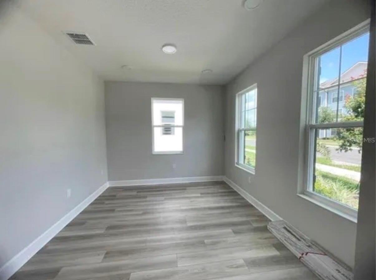 15475 Bay Bridge St - Photo 4 of 25