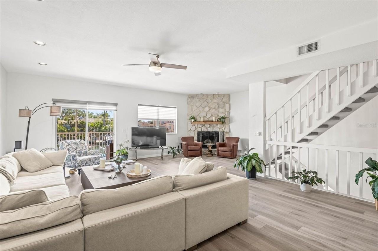 1109 Pinellas Bayway S #102 - Photo 6 of 36