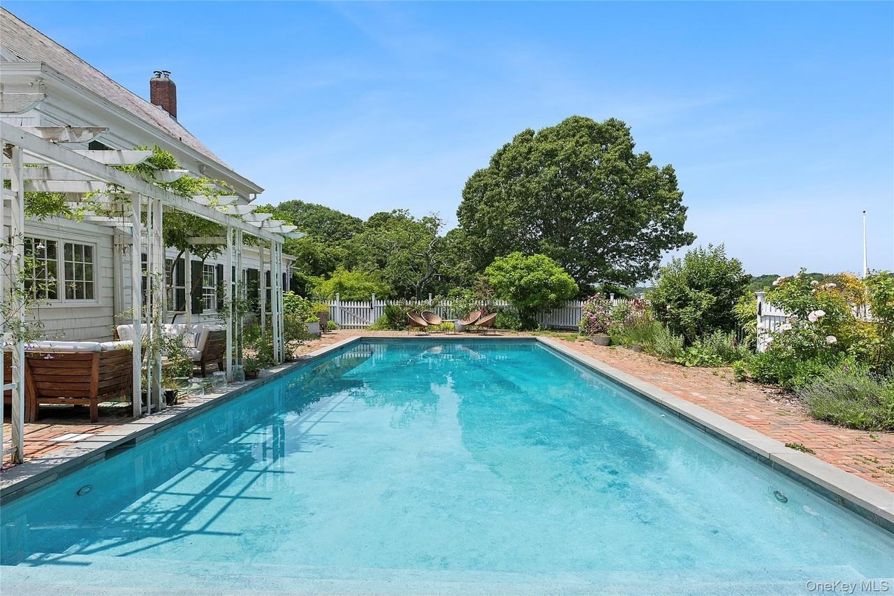 1160 Goose Creek Ln - Photo 4 of 25