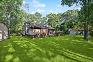 featured image of 4 Ivy Pl