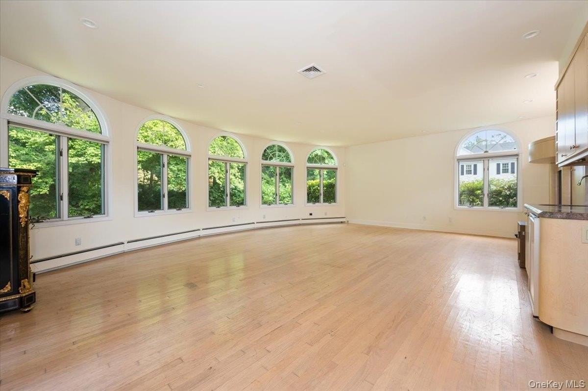 1 Parkside Dr - Photo 4 of 30