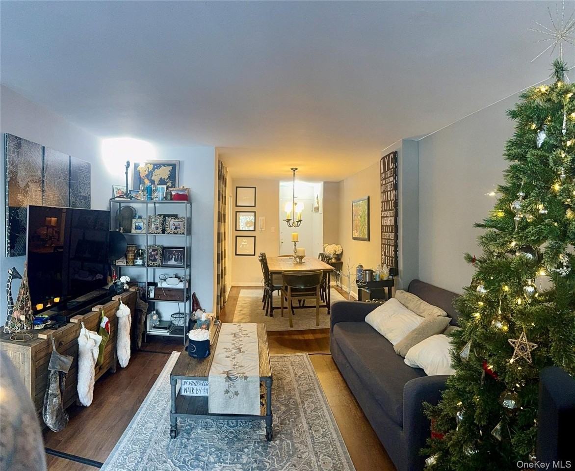 6120 Grand Central Pkwy Unit B #B410 - Photo 5 of 16