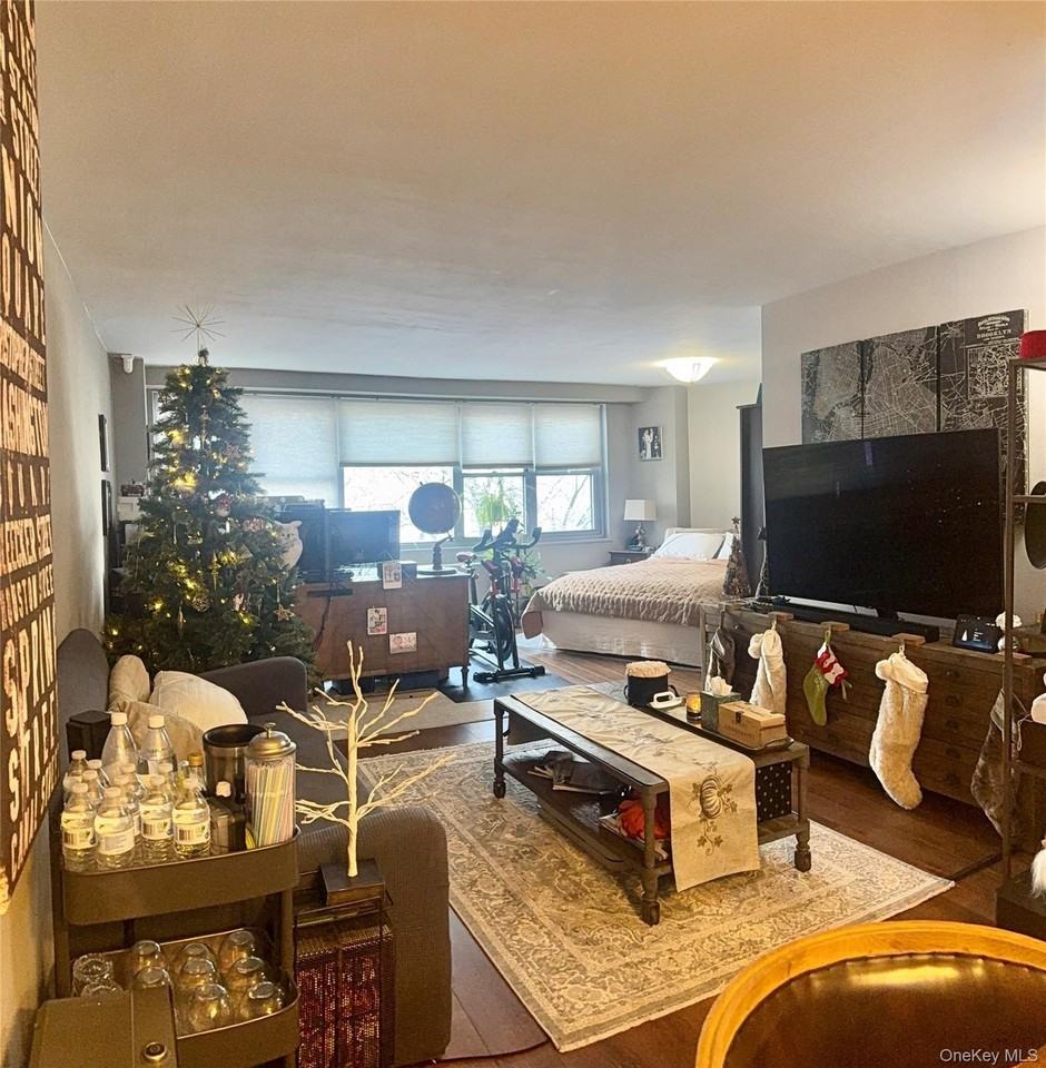 6120 Grand Central Pkwy Unit B #B410 - Photo 7 of 16