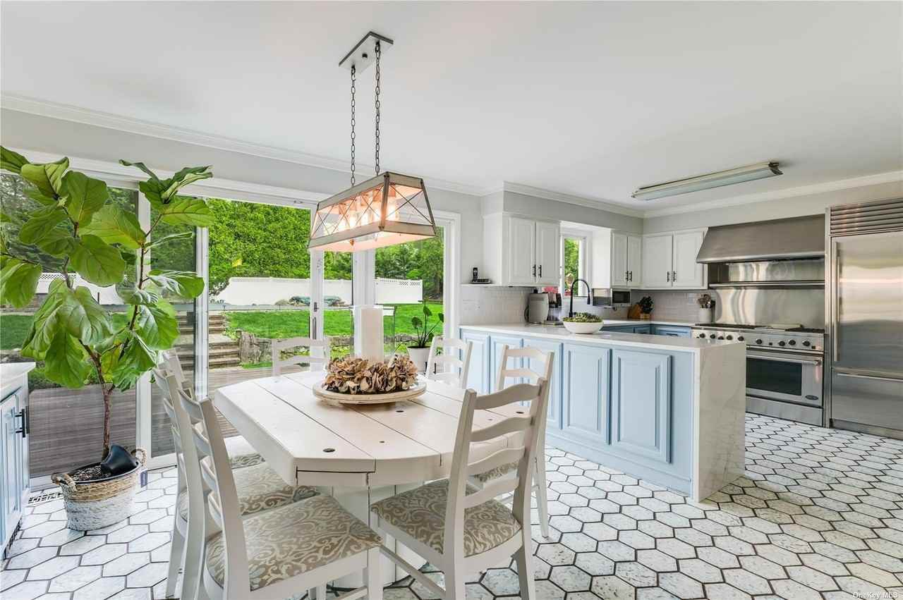 355 Windjammer Dr - Photo 6 of 21