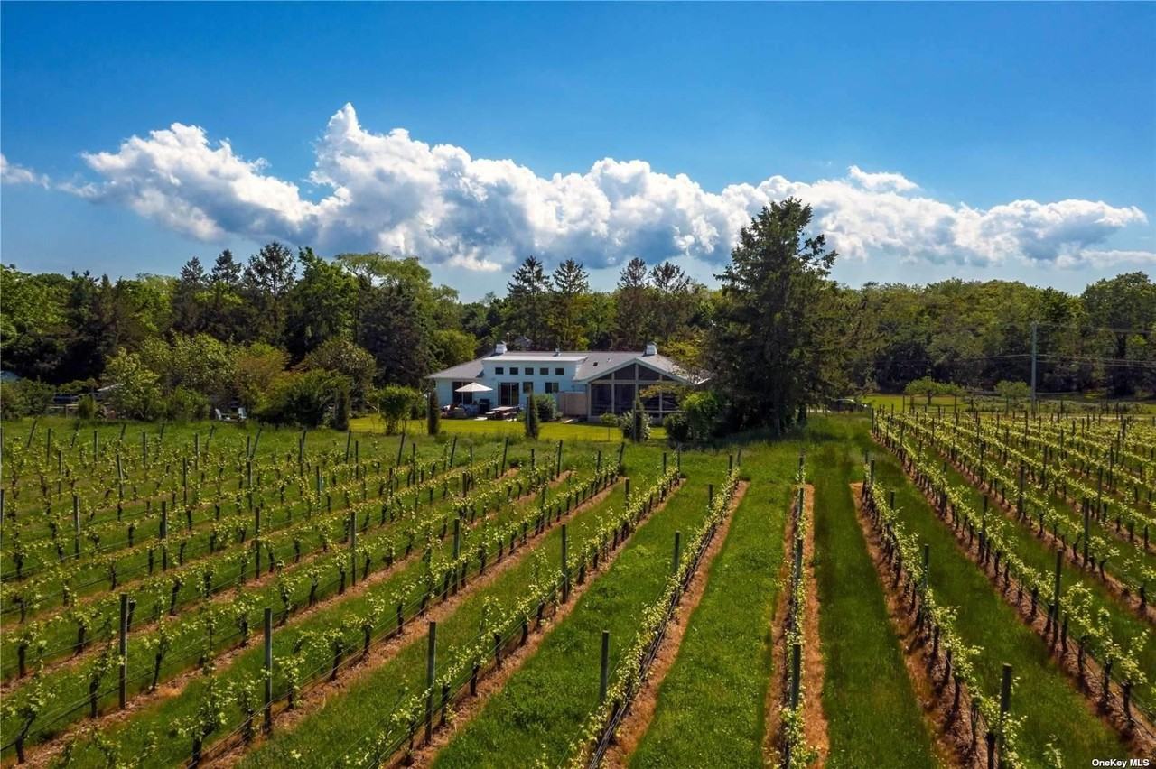 1100 Alvahs Ln - Photo 2 of 26