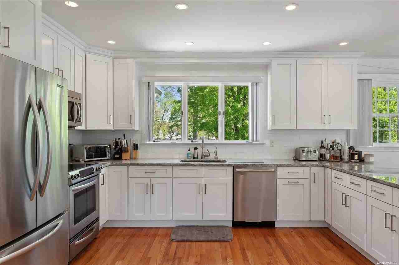 1800 Westphalia Rd - Photo 5 of 33