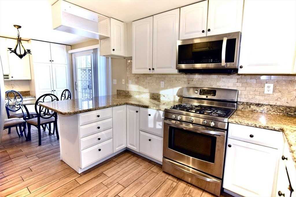 172 Edgehill Rd Unit 172 #172 - Photo 3 of 27