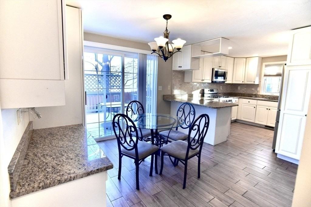 172 Edgehill Rd Unit 172 #172 - Photo 4 of 27