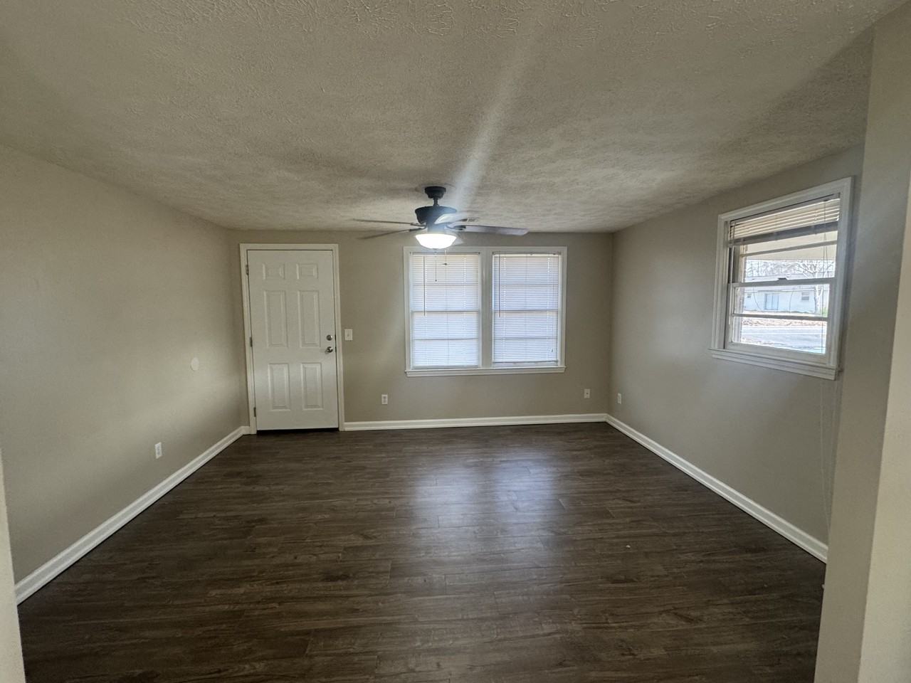 123 Lake Dr #1 - Photo 3 of 15