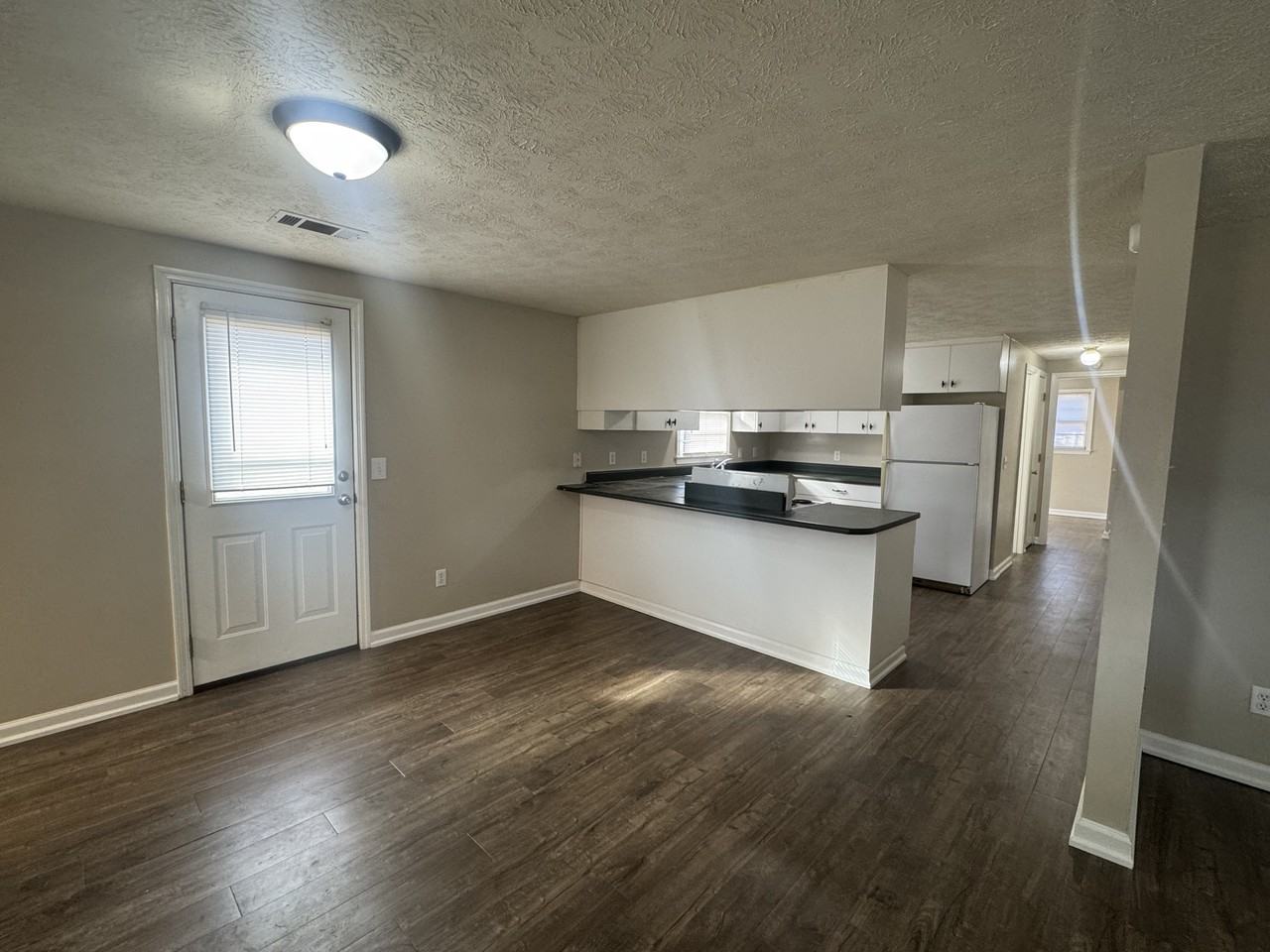 123 Lake Dr #1 - Photo 4 of 15